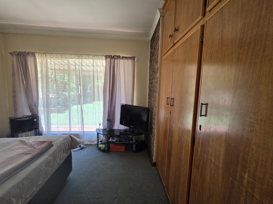 4 Bedroom Property for Sale in Pellissier Free State
